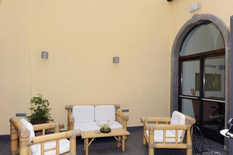 Hotel Urbano V Montefiascone Buitenkant foto