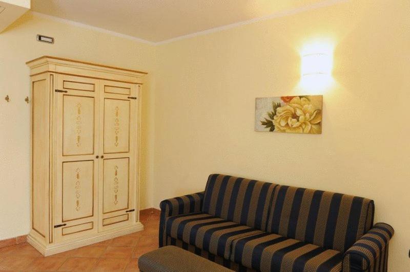 Hotel Urbano V Montefiascone Kamer foto
